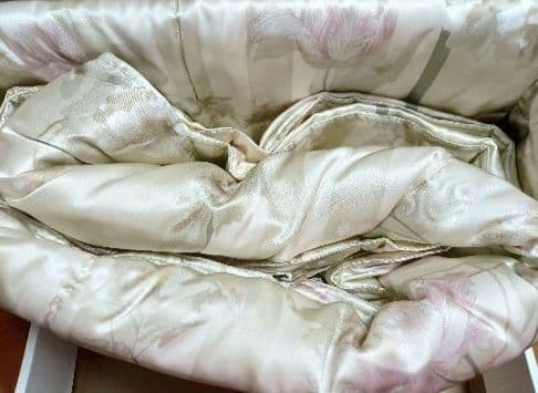 ◎新品 ニナリッチ 真わた肌掛けふとん シルク綿入り✨️絹✨️真綿布団✨️日本製