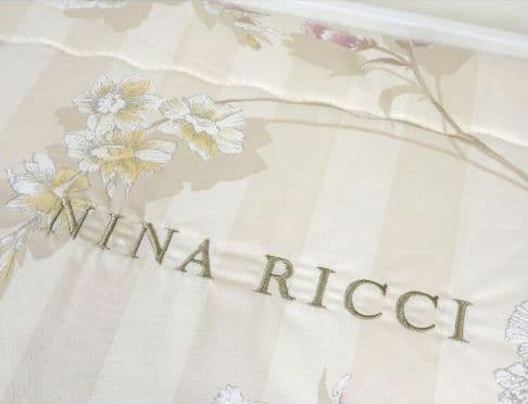 ◎新品 ニナリッチ 真わた肌掛けふとん シルク綿入り✨️絹✨️真綿布団✨️日本製