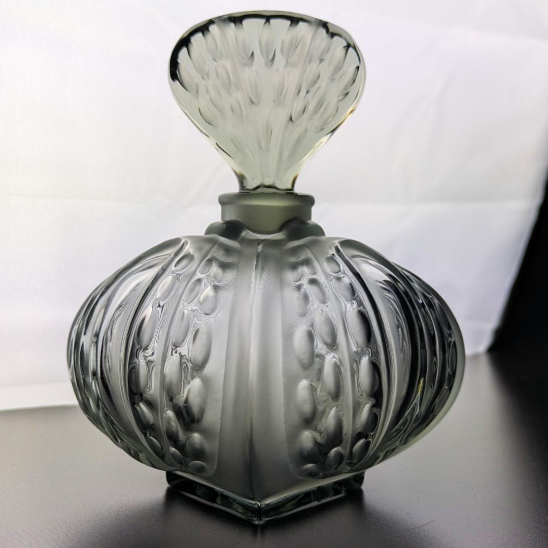 魔法のようなブルーグレー☆ラリック ミラベル かぼちゃ 13㎝ 香水瓶