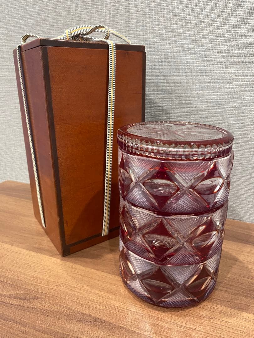 切子　蓋物　三段重　木箱付き