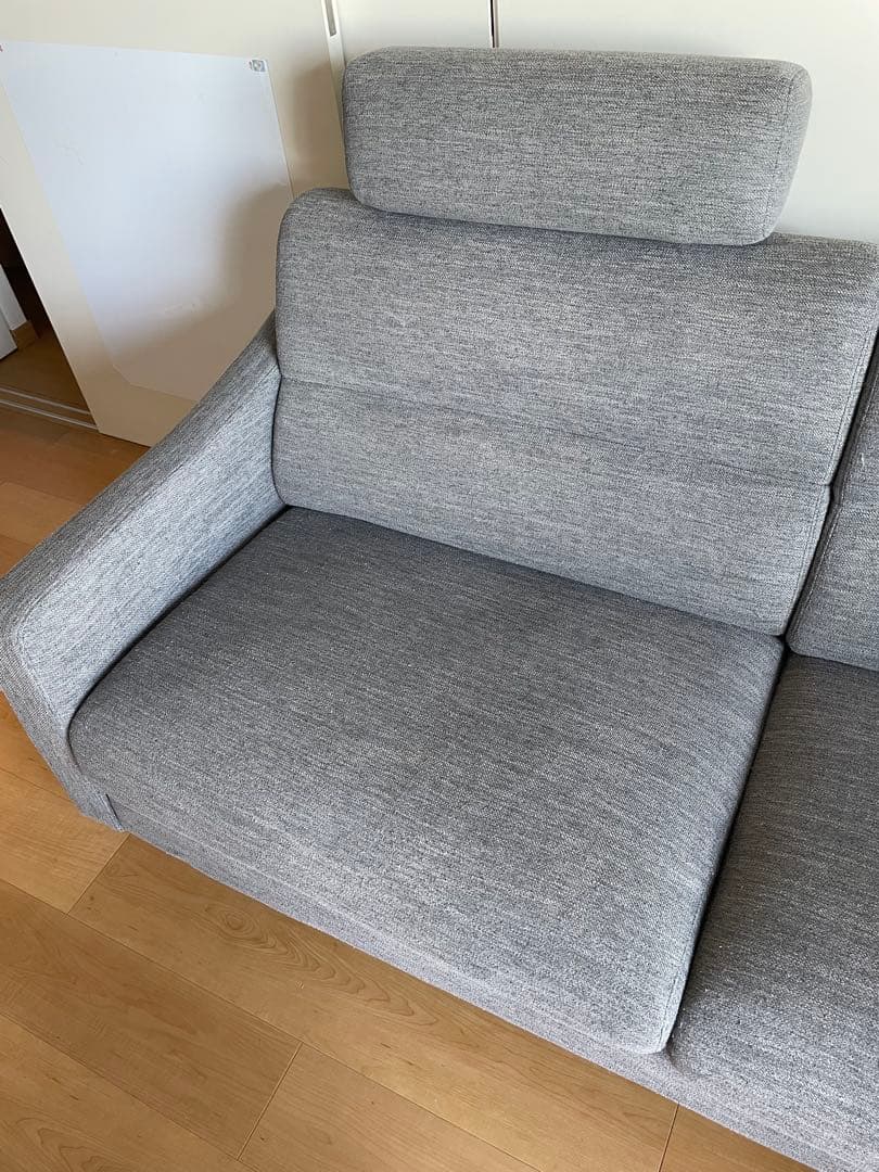 ニトリ３人掛けソファ ヘッドレスト付　送料込み