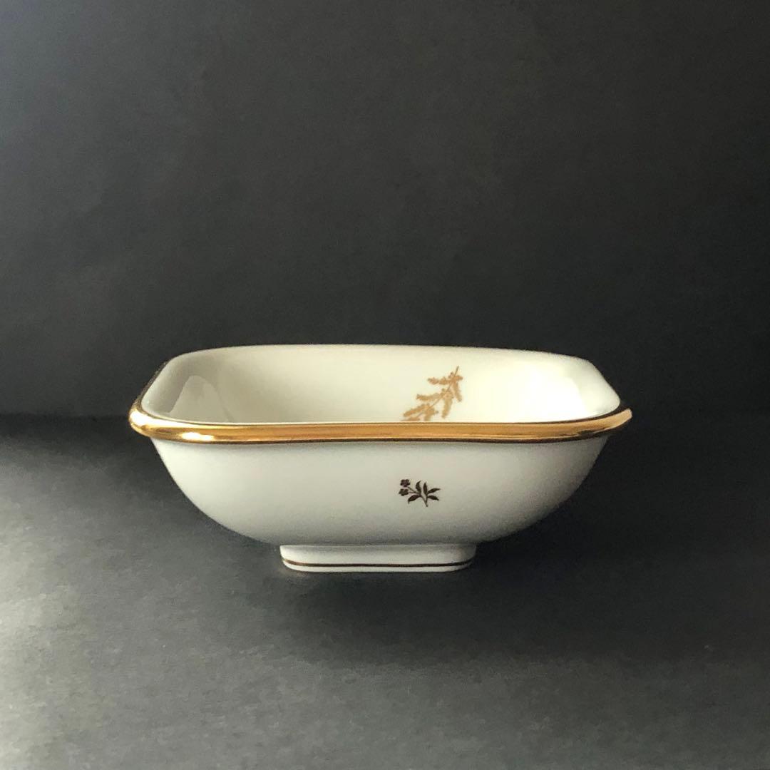 セーブル角形ディッシュ☆白磁金彩☆24K金彩小花紋様☆仏ヴィンテージ未使用