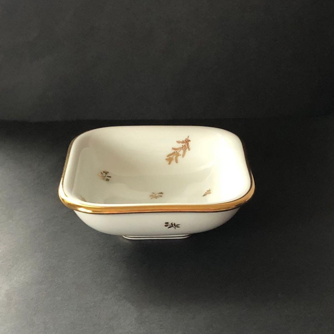 セーブル角形ディッシュ☆白磁金彩☆24K金彩小花紋様☆仏ヴィンテージ未使用