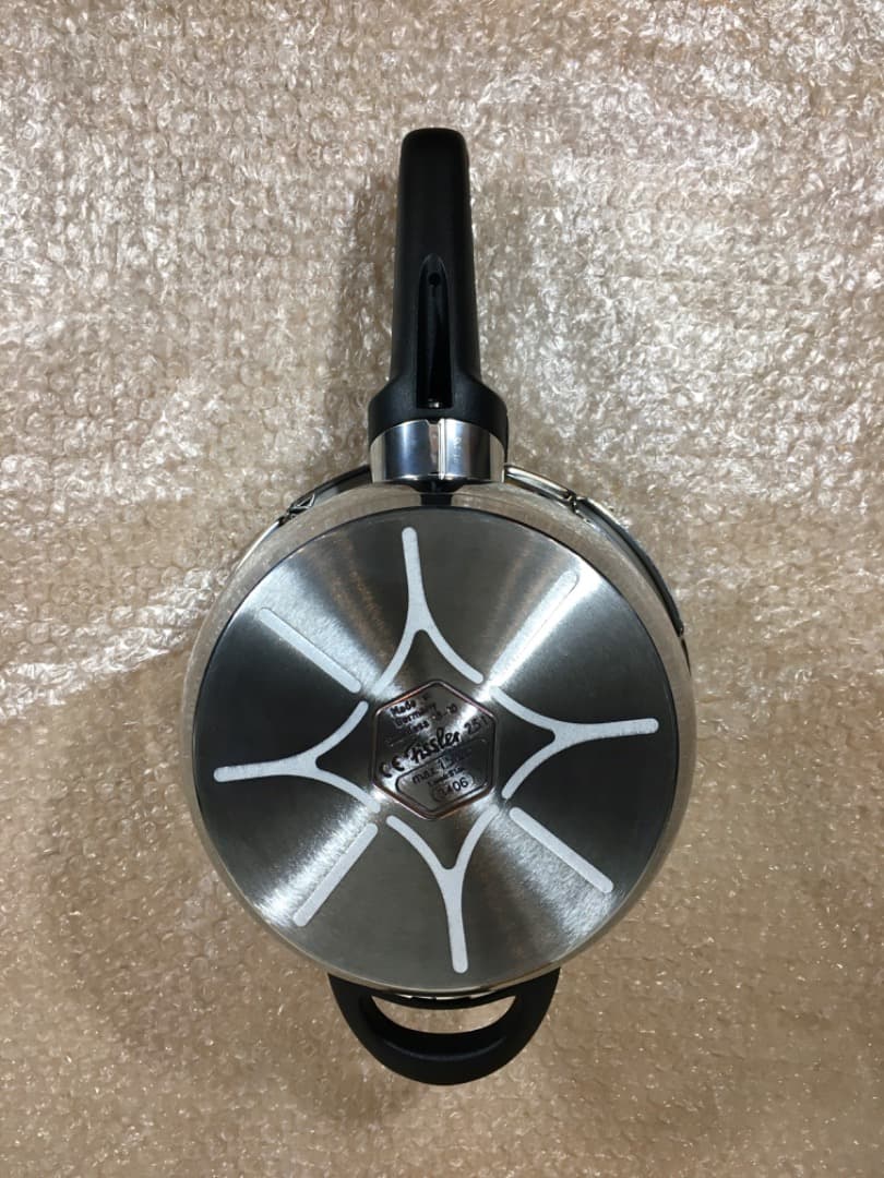 ○Fissler フェスラー 圧力鍋 ミニロイヤル 2.5L IH対応