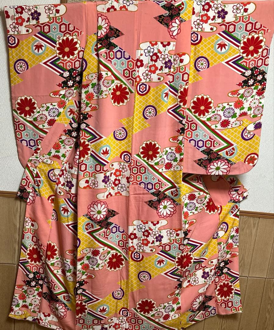 7歳着物　アンティークレトロ柄　着物単品　七五三着物　18ー5