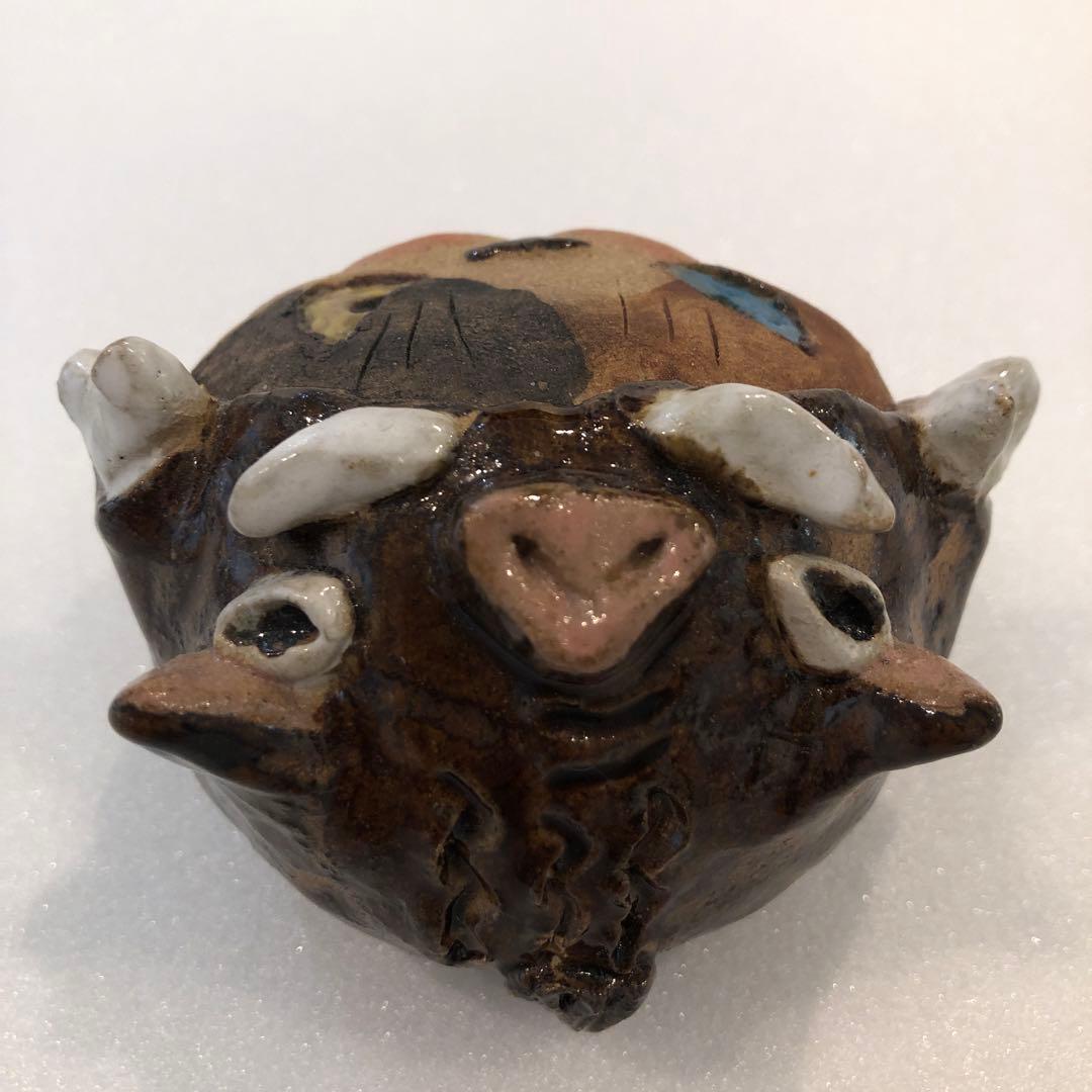【新品】人気作家 岡村洋子 猫かぶりシリーズ 猪 置物 焼き物