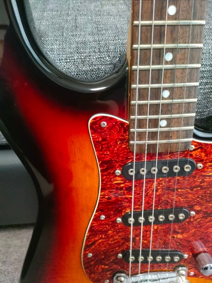 G&L　Tribute　S-500 極美品です