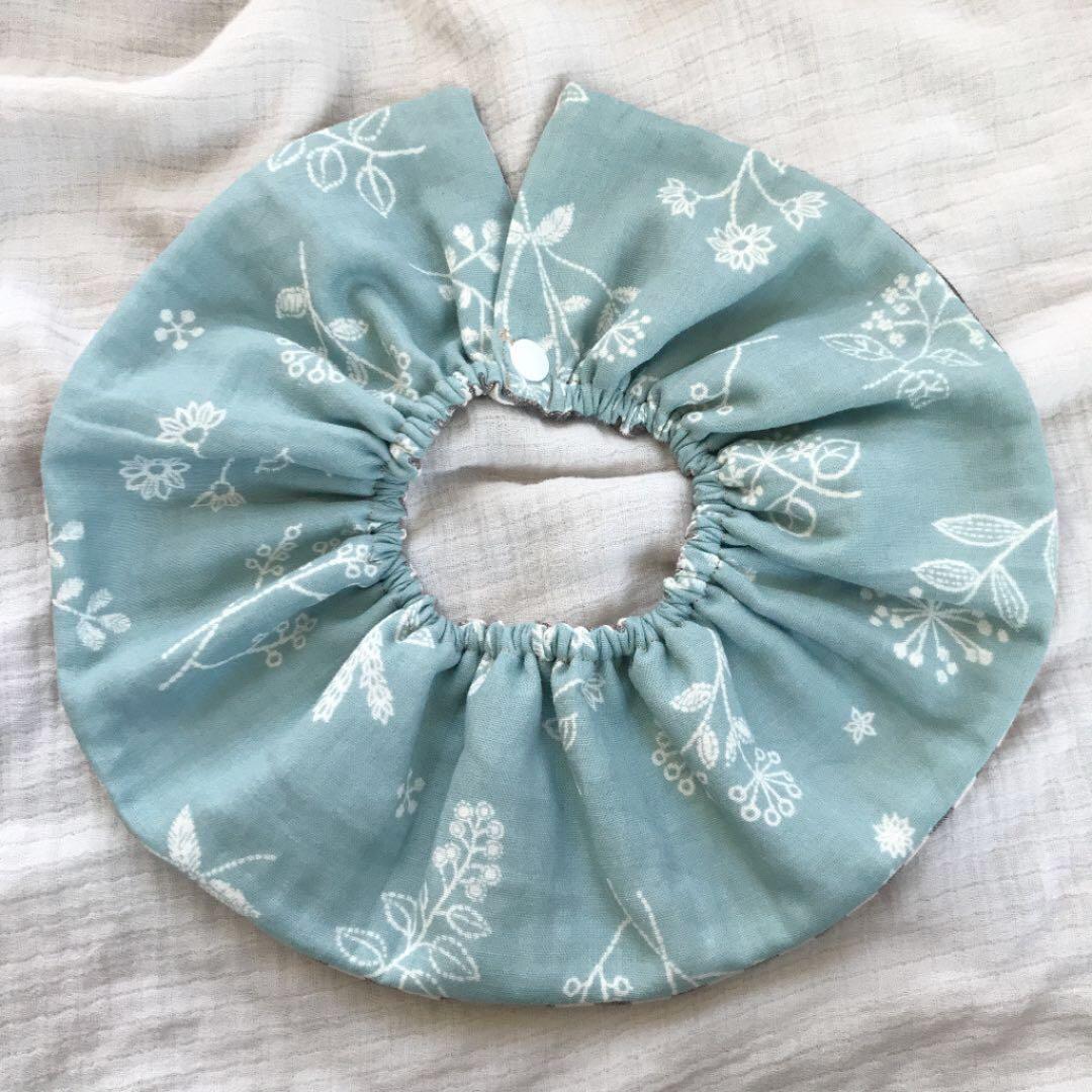 ★ミント刺繍×モカギンガムチェック★ ハンドメイド　リバーシブル　スタイ