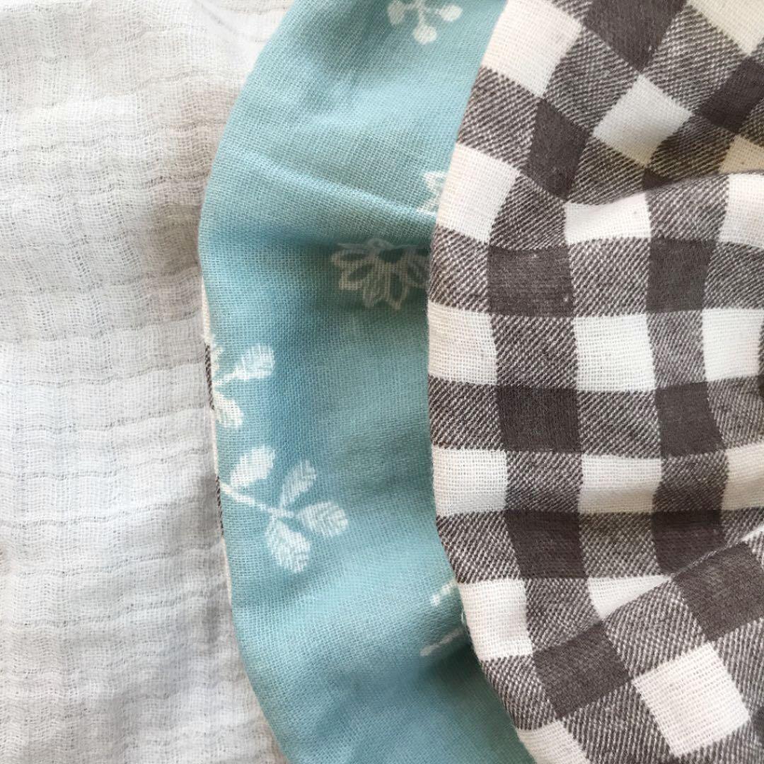 ★ミント刺繍×モカギンガムチェック★ ハンドメイド　リバーシブル　スタイ