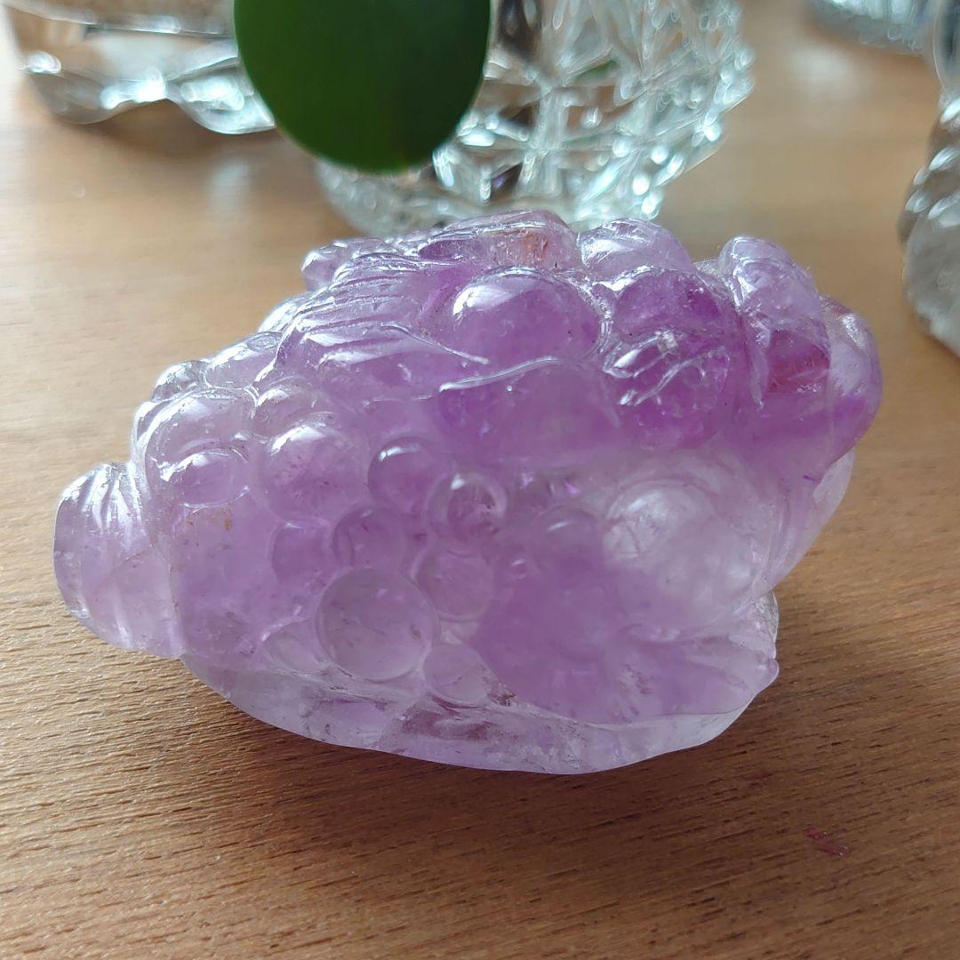 ライモライトインラベンダーアメジスト　銭蛙　素敵な逸品