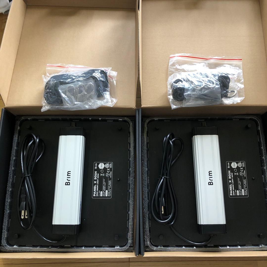 PANEL X PL-X 301H 4000K-4300K ２つ