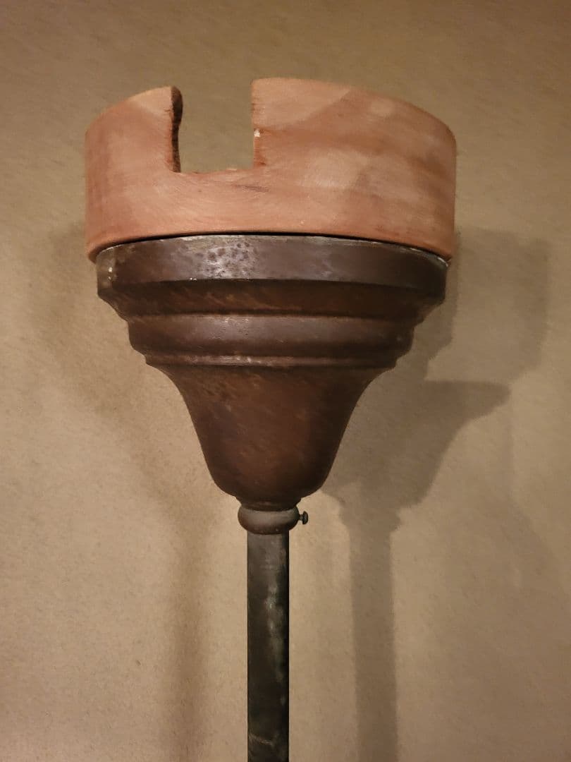 ブラケットライト　乳白色ガラス　電笠 付き