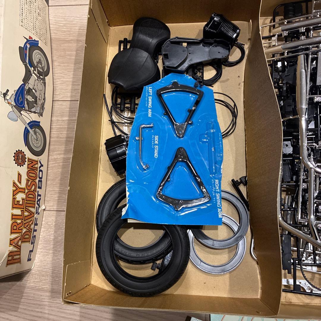 タミヤ　ハーレーダビッドソン FLSTF FAT BOY プラモデル