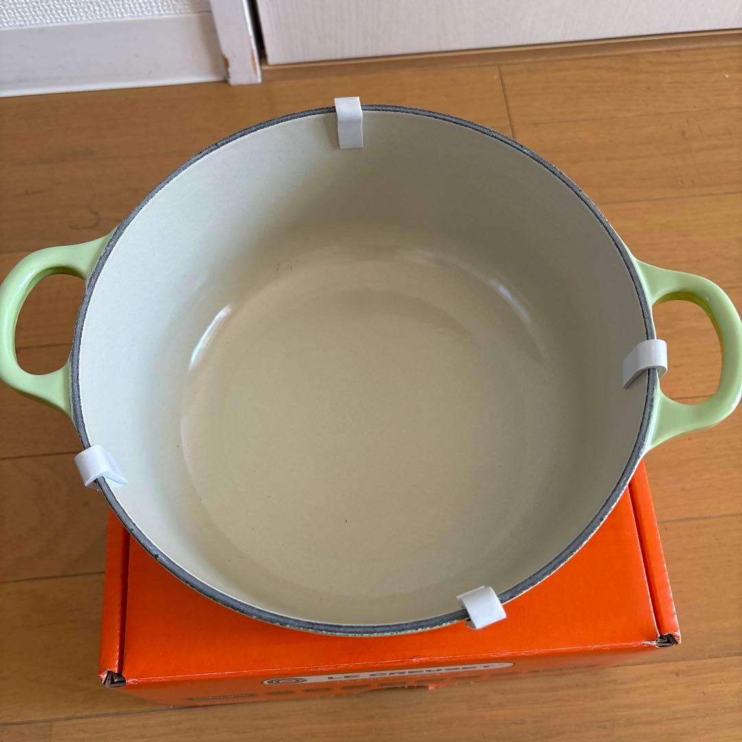 LE CREUSET ココットロンド　キウイ　20cm