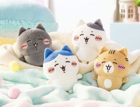 ちいかわ ハチワレとごきげんななかまマスコット - メルカリ