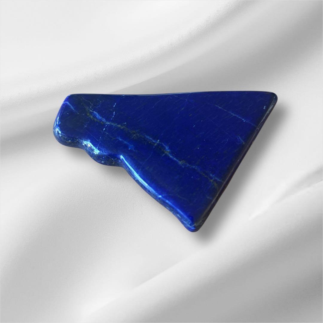 【超美品】青みが深い美しい「聖なる石」ラピスラズリのオブジェ