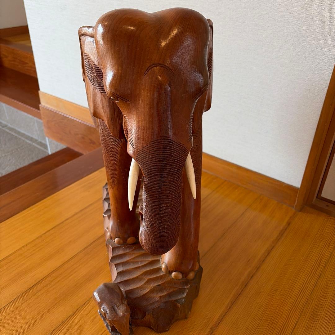 木製象の彫刻置物　オブジェ　大象と小象のセット