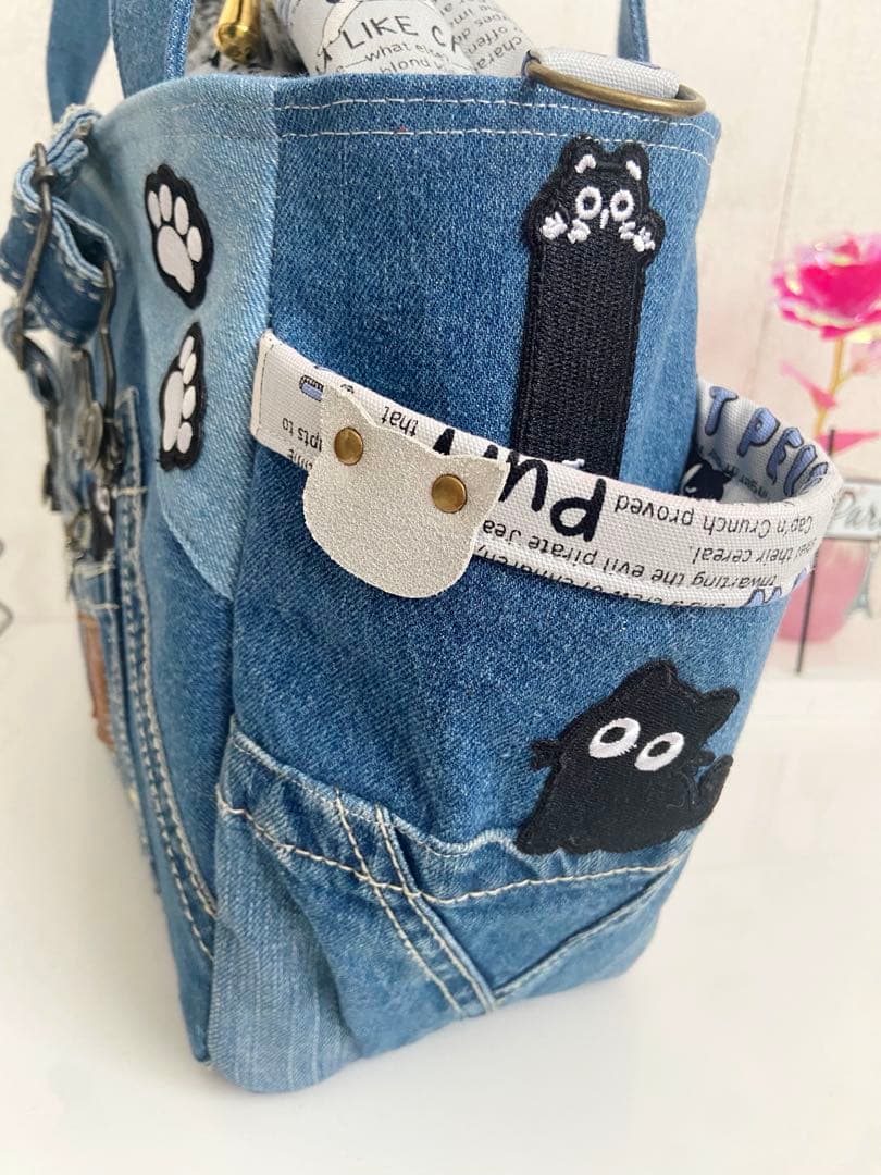 デニムリメイクバッグ　黒猫サロペット