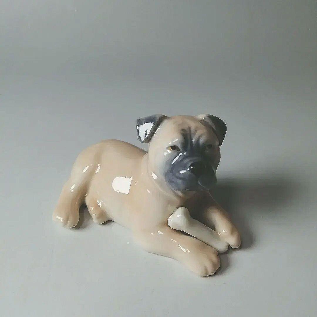ロイヤルコペンハーゲン　ボクサーフィギュリン犬　 12体のシリーズの１体で廃番品