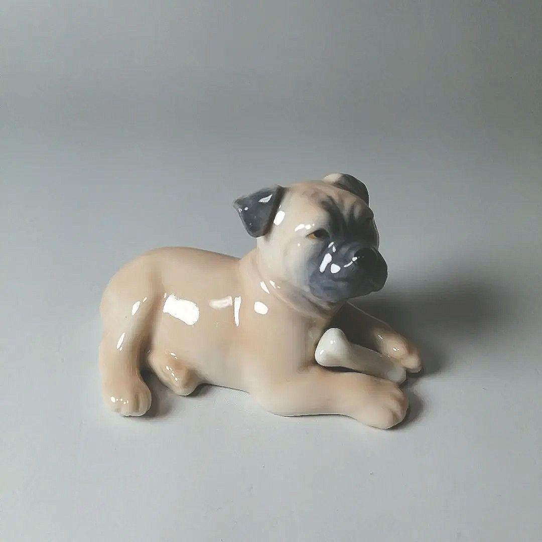 ロイヤルコペンハーゲン　ボクサーフィギュリン犬　 12体のシリーズの１体で廃番品