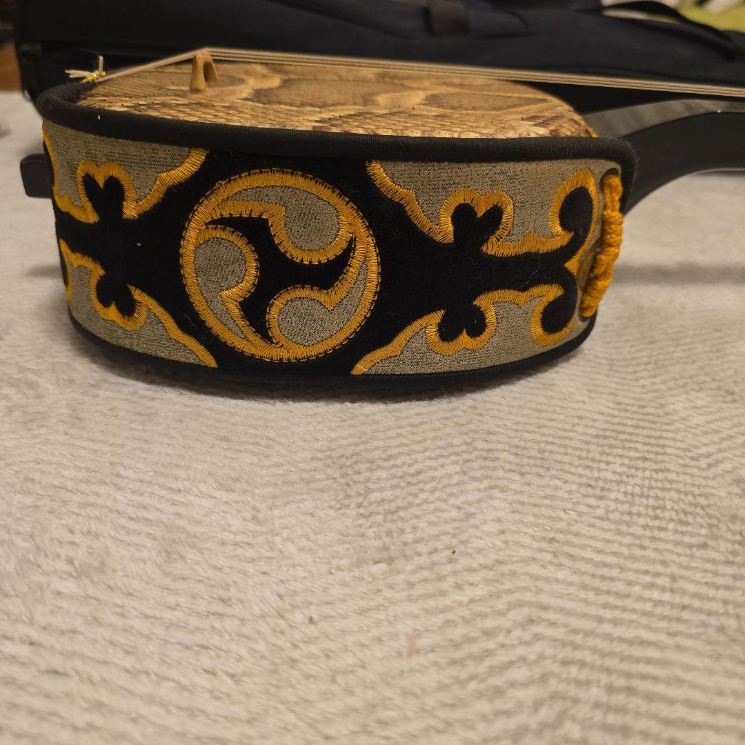 三線本体 ヘビ皮製 ケース付き