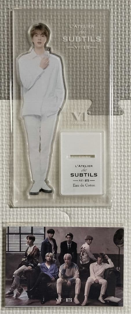 新品】BTS JIN アクリルスタンド フォトカード 箱付 - メルカリ