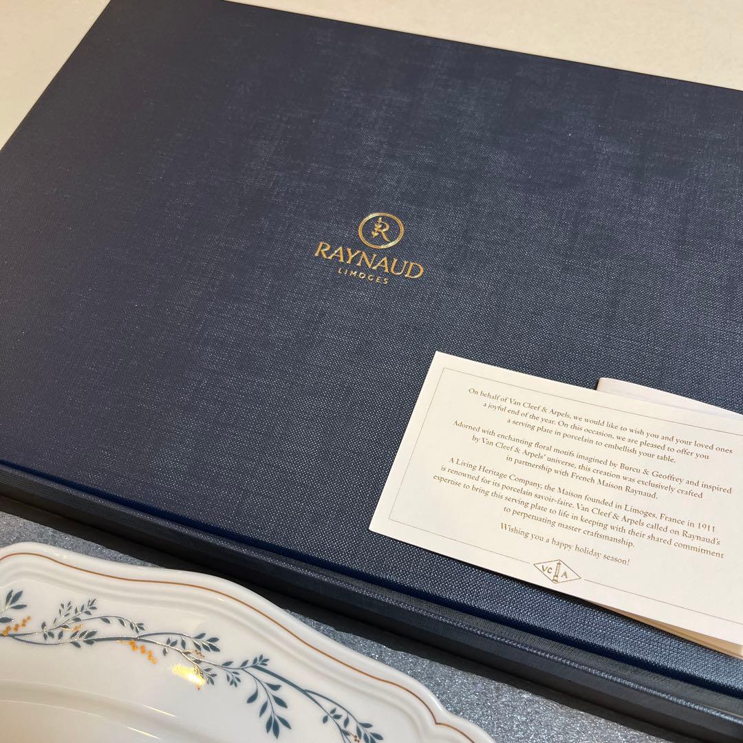 ヴァンクリ イヤーズギフト RAYNAUD ホワイトオーバルプレート - メルカリ