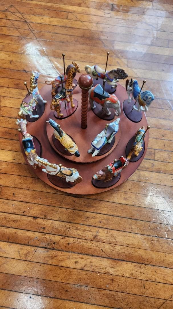 フランクリンミント 1988 トレジャリーオブカルーセル フィギュリン