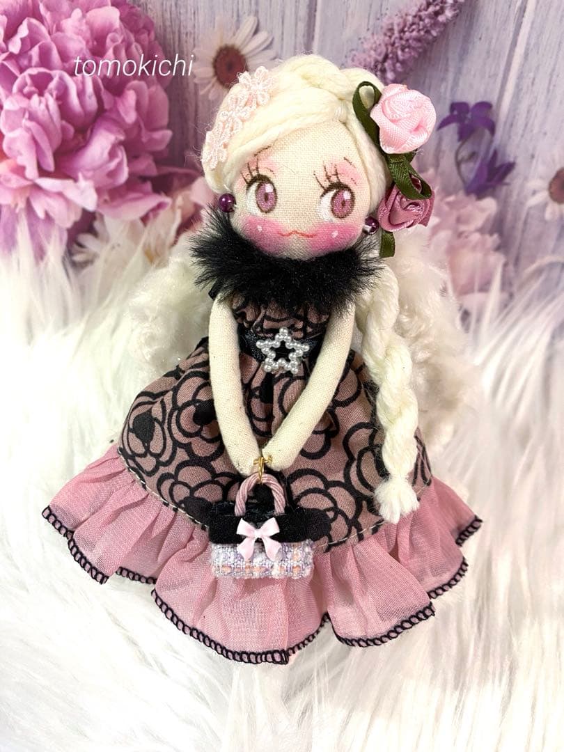 タナトスさん専用❤️カメリア柄❤️ドールチャーム❤️ハンドメイド❤️カントリードール