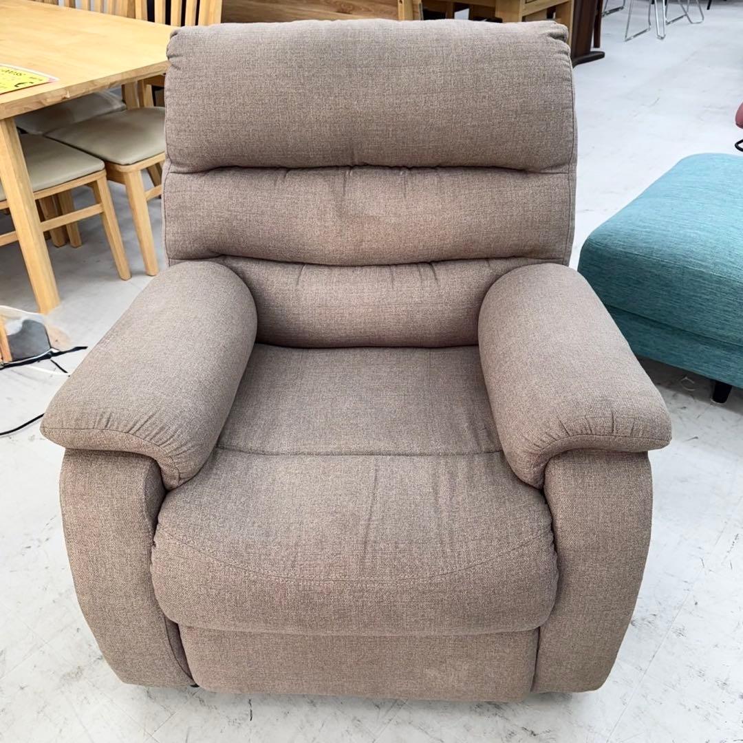 ②定価54,890円♪ ニトリ 1人用電動リクライニングソファ