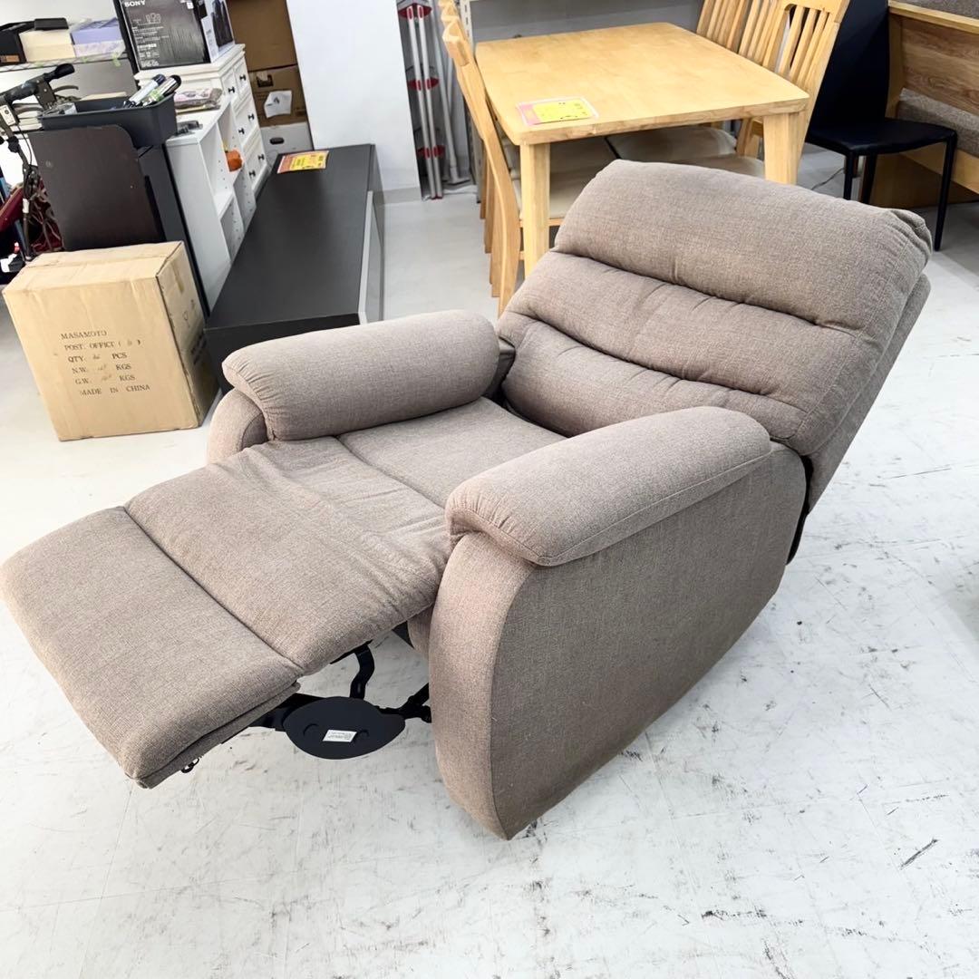 ②定価54,890円♪ ニトリ 1人用電動リクライニングソファ
