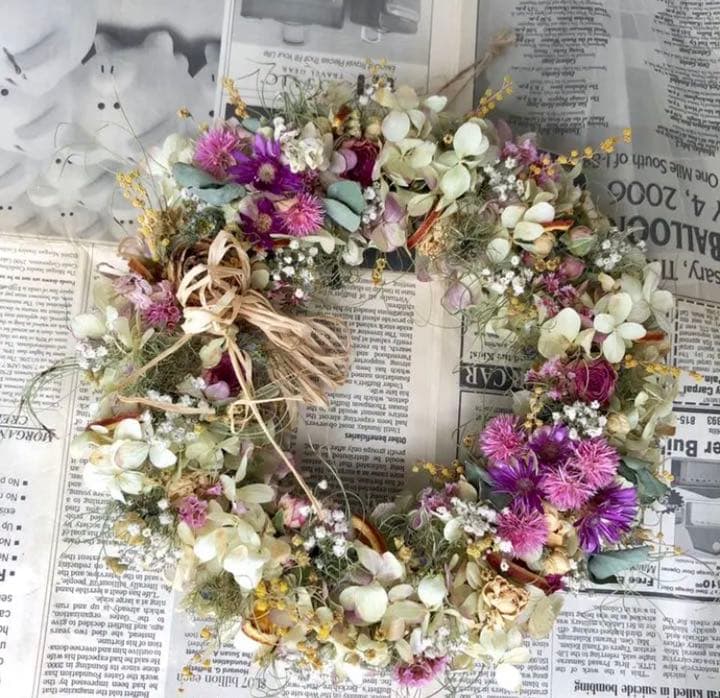 紫陽花と小花のリース