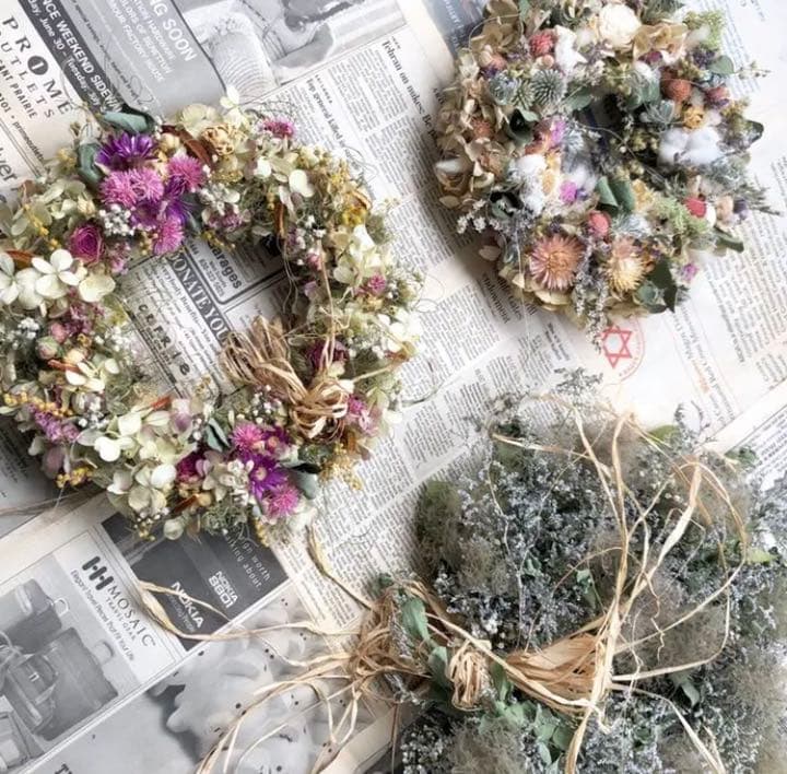 紫陽花と小花のリース