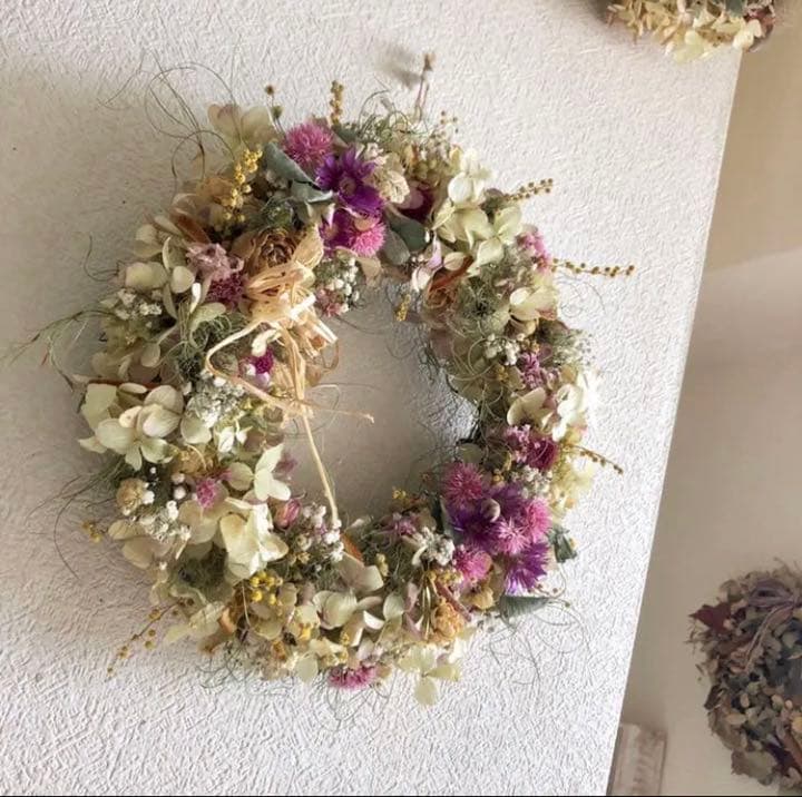 紫陽花と小花のリース