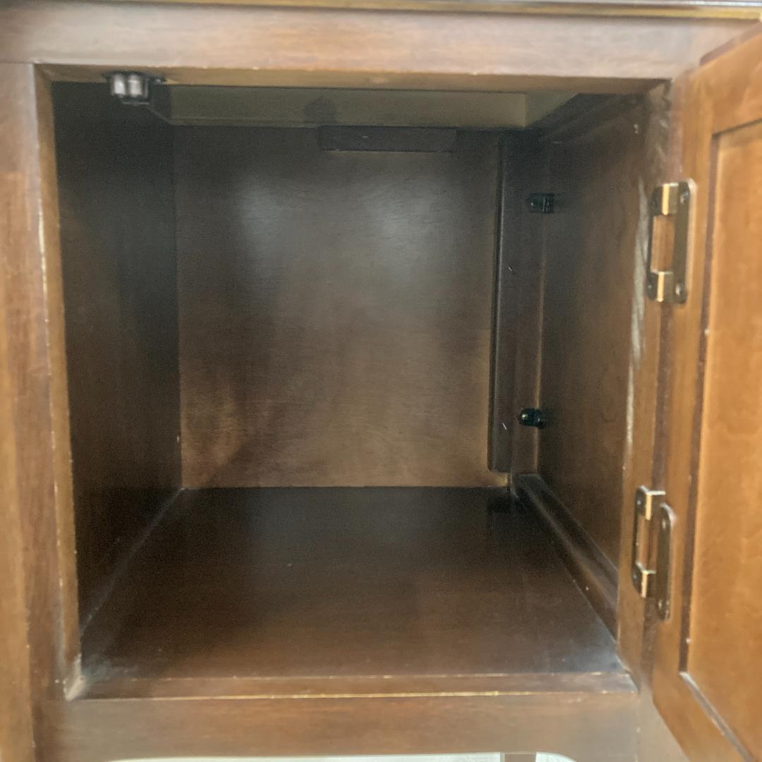 アンティーク　フェデラル様式デザイン　サイドボード　キャビネット