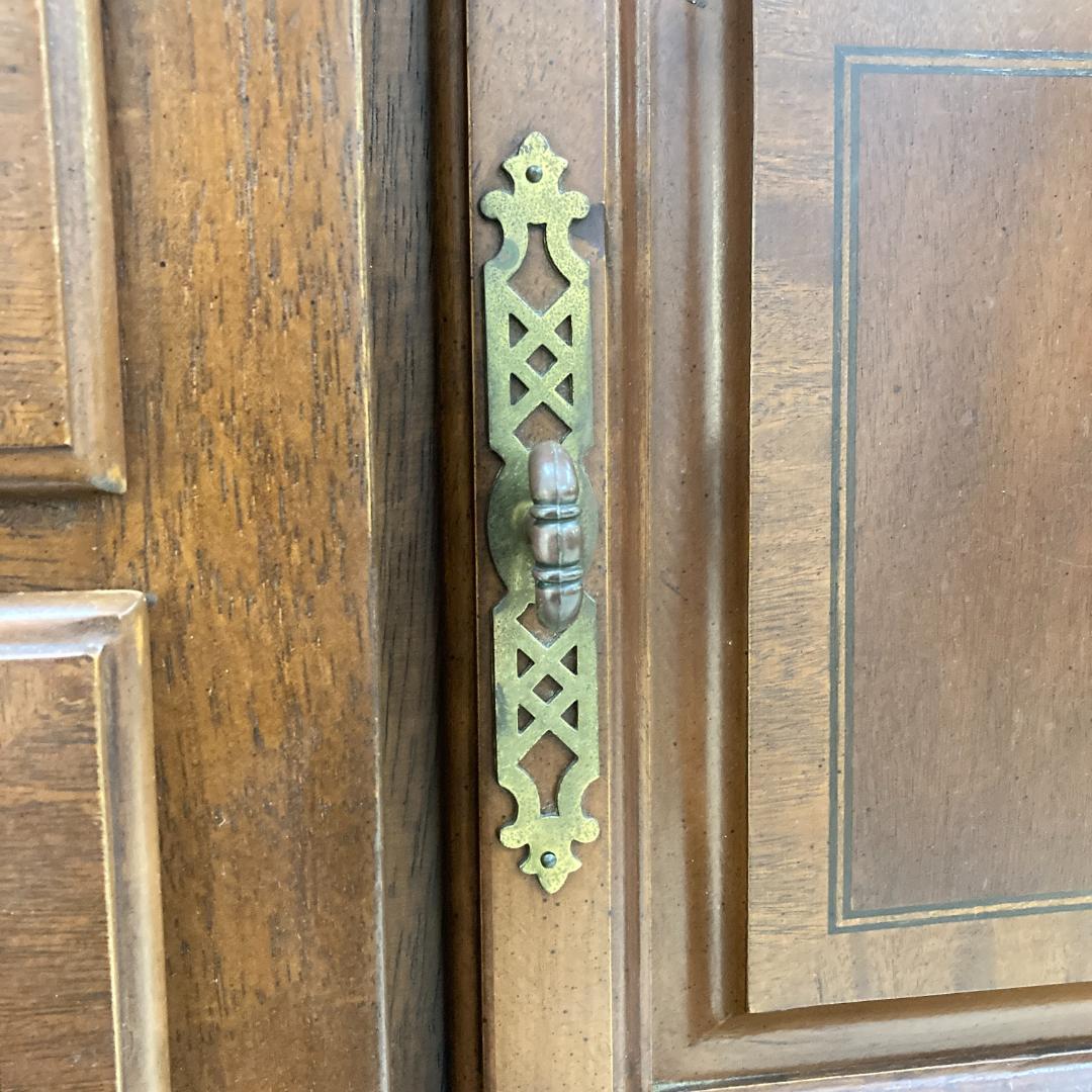 アンティーク　フェデラル様式デザイン　サイドボード　キャビネット