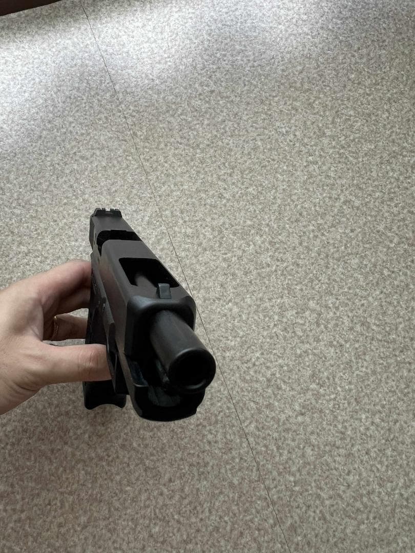 東京マルイ　Glock 34 ガスガン マガジン2本付き