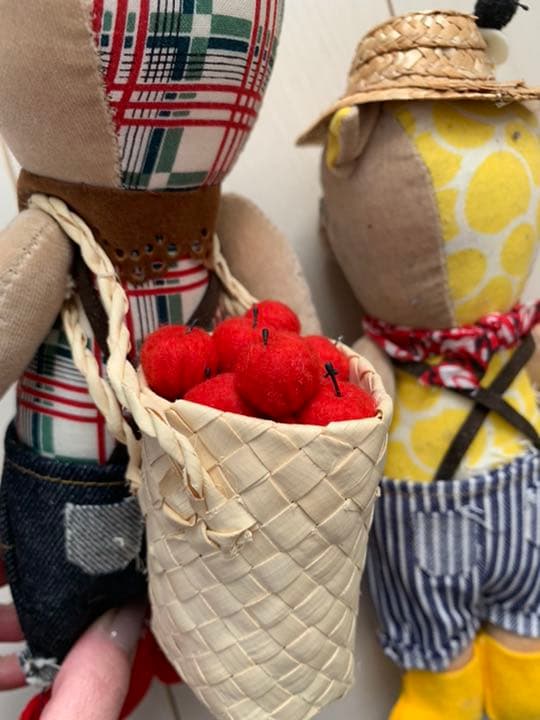 ハンドメイド3びきのコブタ