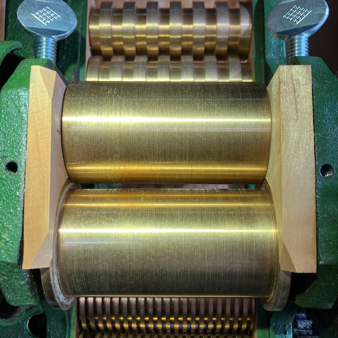 【A sa】小野式製麺機1号型　両刃 2.2mm&6.3mm 箱付き