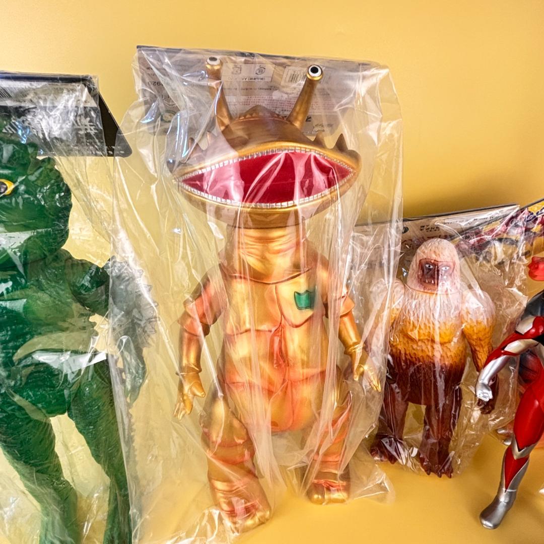 ブルマァク ジャイアント ゴールド カネゴン 高さ35cm マルサン