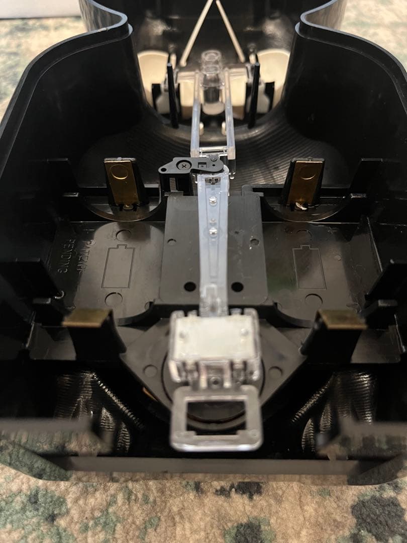 キットキャット　Kit-Cat Klock 2個セット（ブラック　ホワイト）