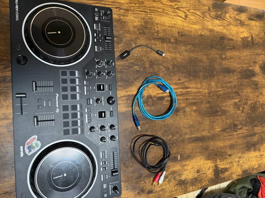 Pioneer DDJ-REV1 DJコントローラー