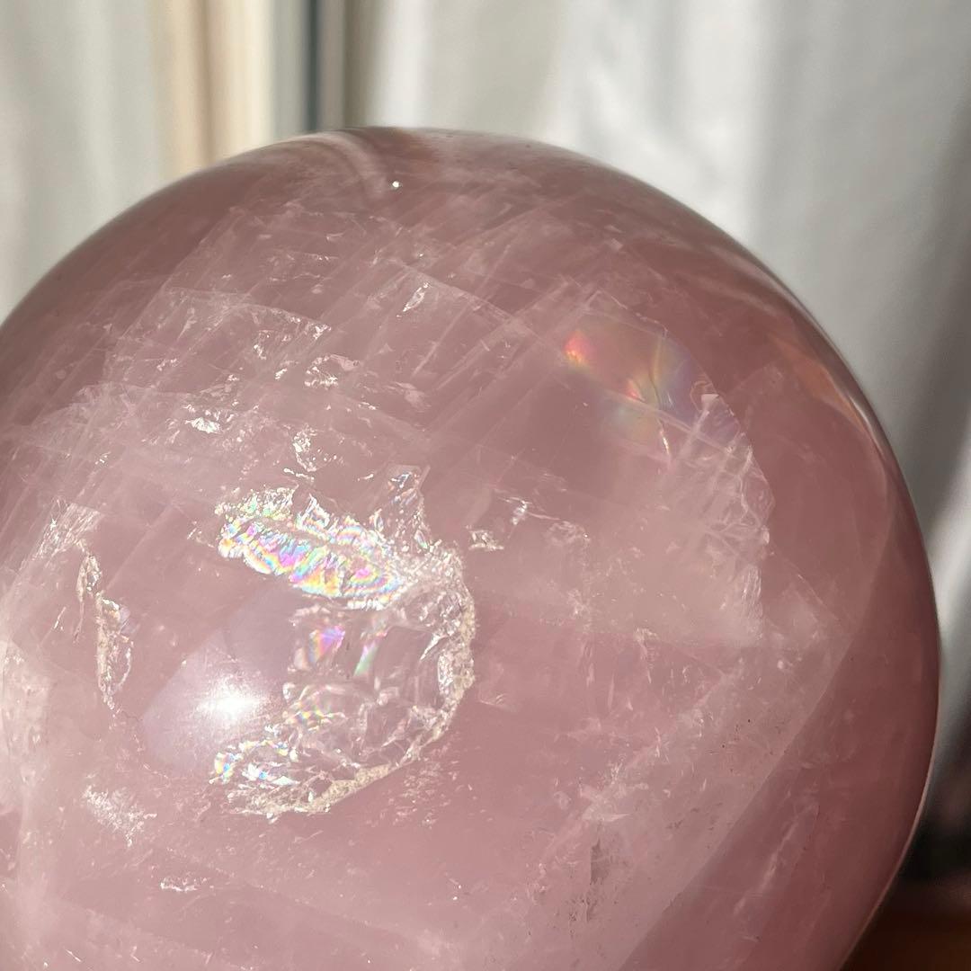特大　ローズクォーツ　スフィア　丸玉　約10.5cm 虹入り　恋愛成就