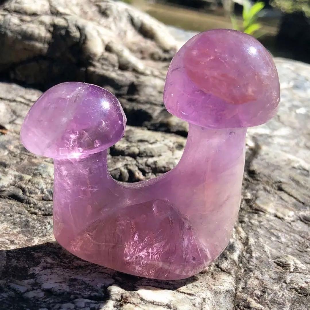 紫水晶　アメジスト　原石　双子　マッシュルーム　きのこ