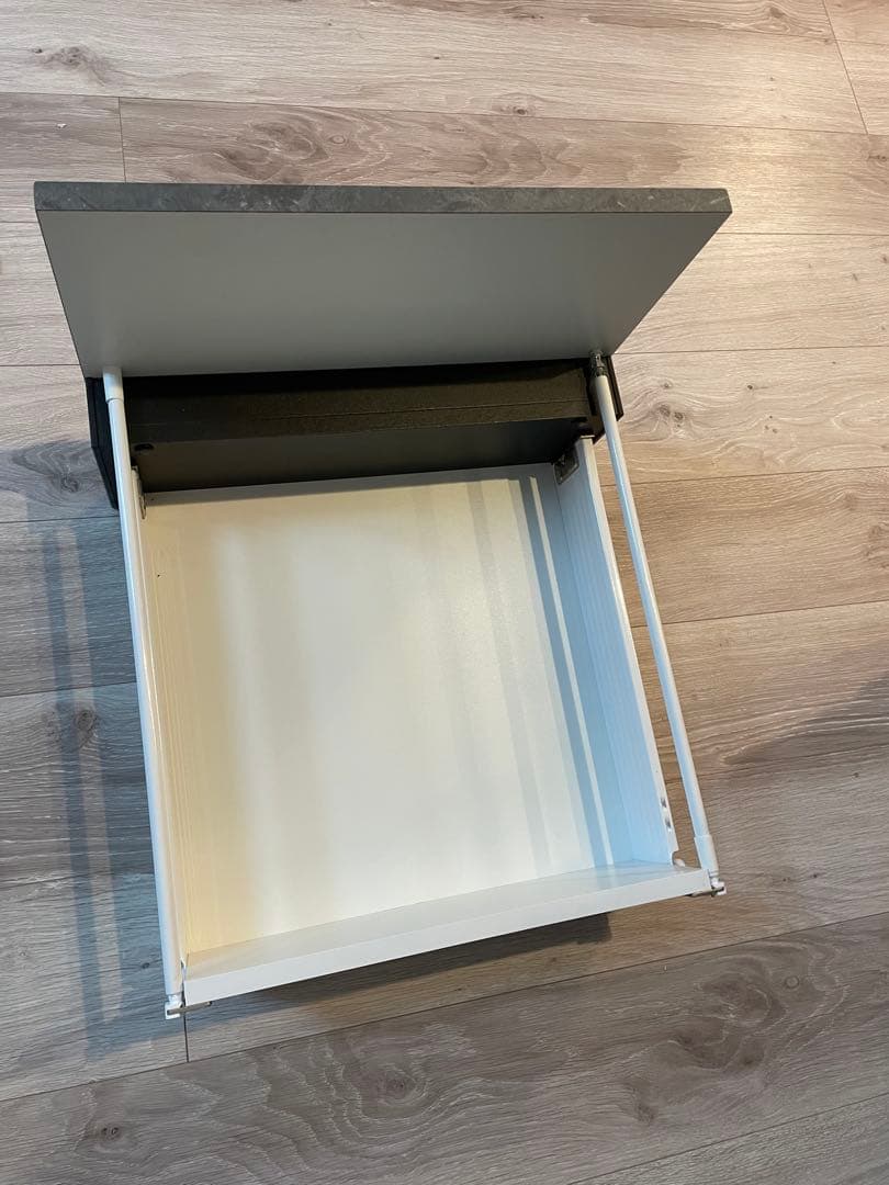 キッチン　タカラスタンダード　引出し