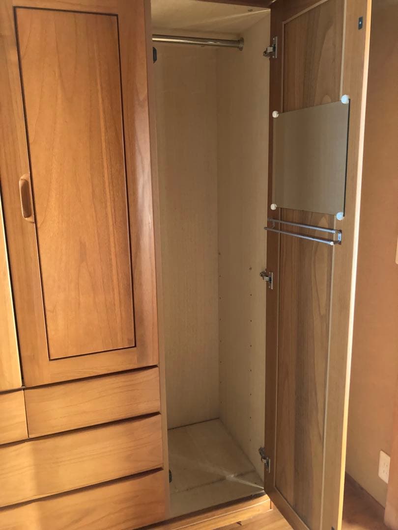 木製タンス／支え棒2本