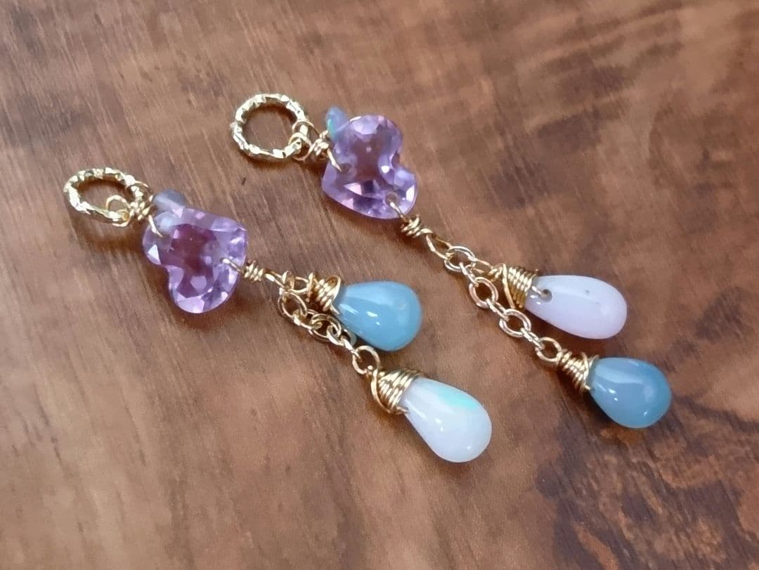 627/14kgf宝石質ブルートパーズ・カイヤナイト・ラブラドのチャーム