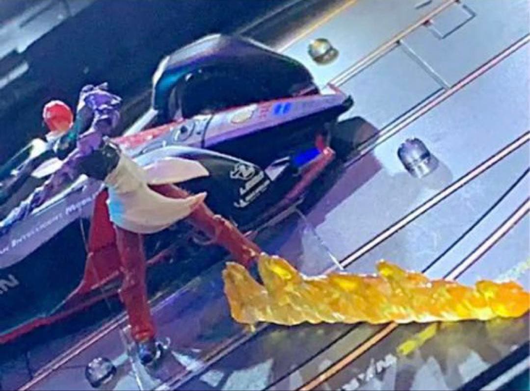 遊びは終わりだッ‼︎1/64フィギュア　格闘家　紫炎の拳を持つ男一体