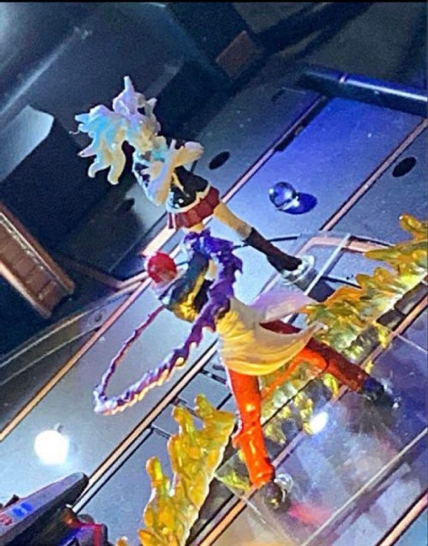 遊びは終わりだッ‼︎1/64フィギュア　格闘家　紫炎の拳を持つ男一体