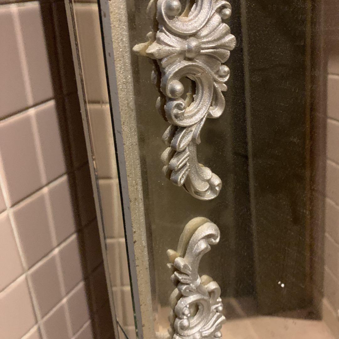 アンティーク風の変わった鏡＊シャビー＊シルバー